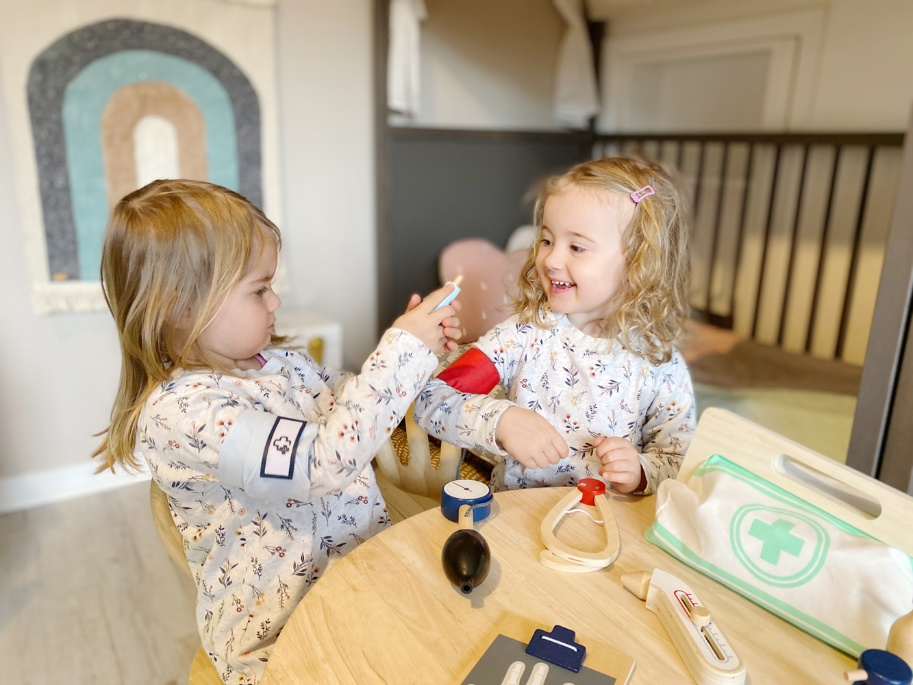 Kuidas aidata lapsel arstihirmust üle saada rollimängu abil?