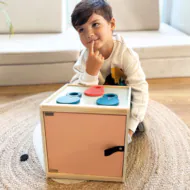 Puidust sensoorne tunnetamise kast