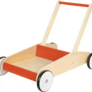 puidust laste käimiskäru
